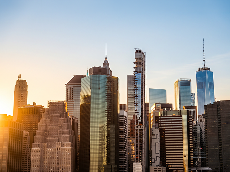 Rascacielos de Manhattan al atardecer en Nueva York.